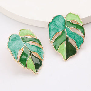 Leaf Earrings very classy and elegant