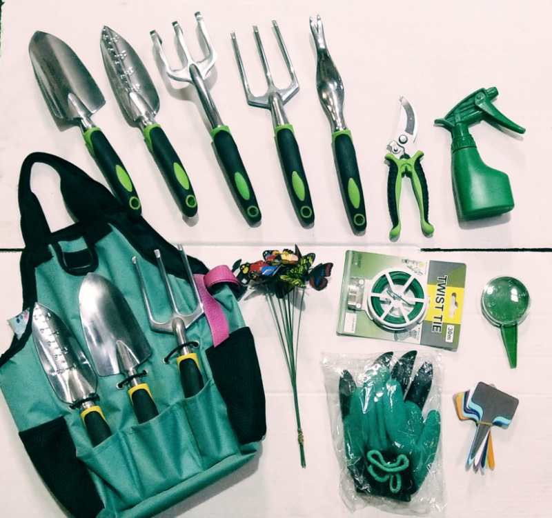 13-piece garden tool set