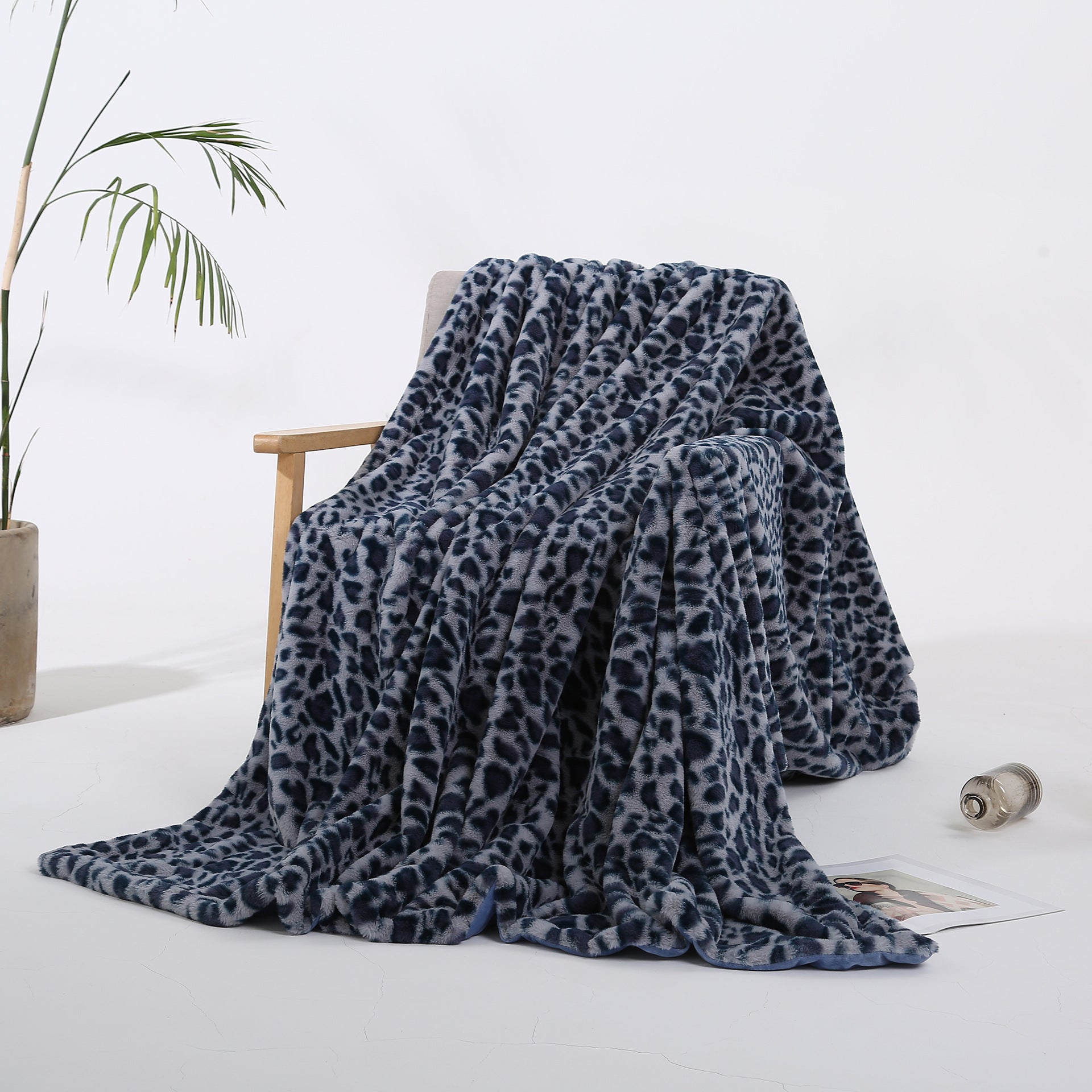 LuxeAura European Polyester Blanket